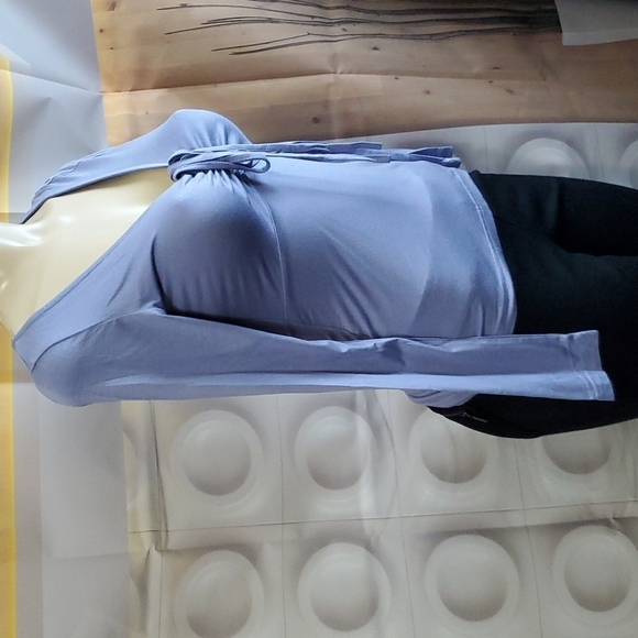 NWT Pret-a-porTEE Cinched Front long sleeve top Size XS - Picture 3 of 5